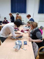 Pletenje z rokami (arm knitting)